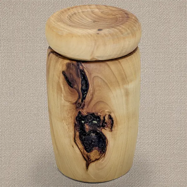 Stille kern Huisdier urn hout, "Stille Kern", handgedraaid uit massief populier hout door Letza.life